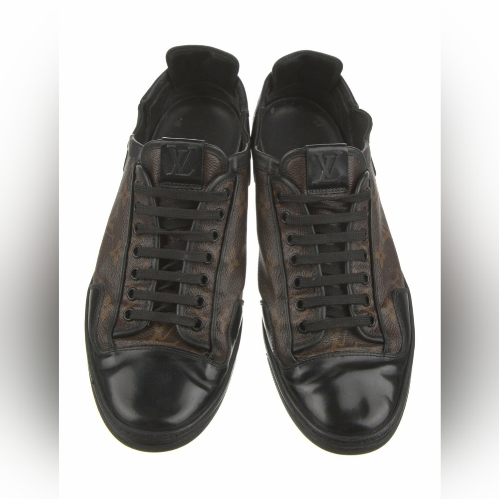 LOUIS VUITTON LV MONOGRAM LOW TOP SNEAKERS SHOES - Picture 2 of 9